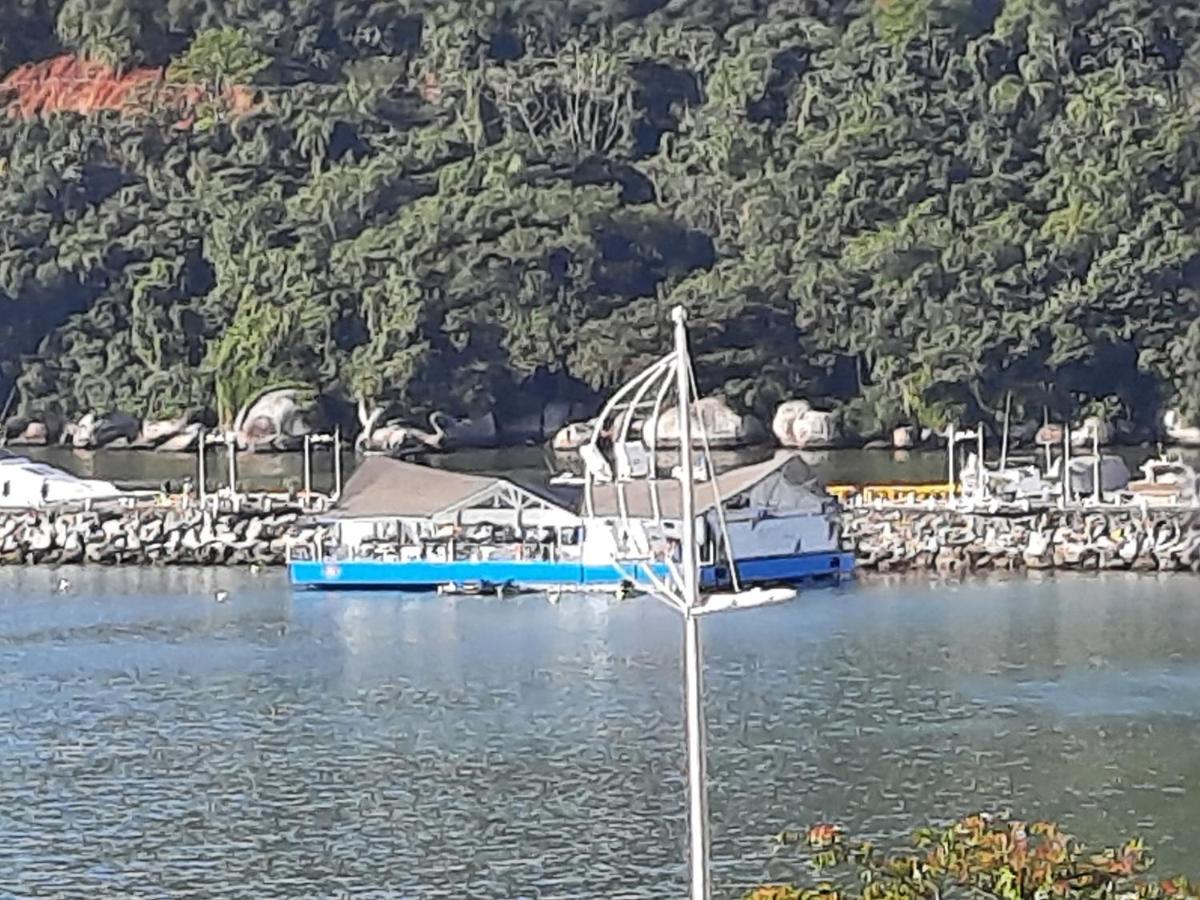 3 Suites Linda Vista Da Orla De Bc A 50M Da Praia - Somente Familiares Balneario Camboriu Dış mekan fotoğraf