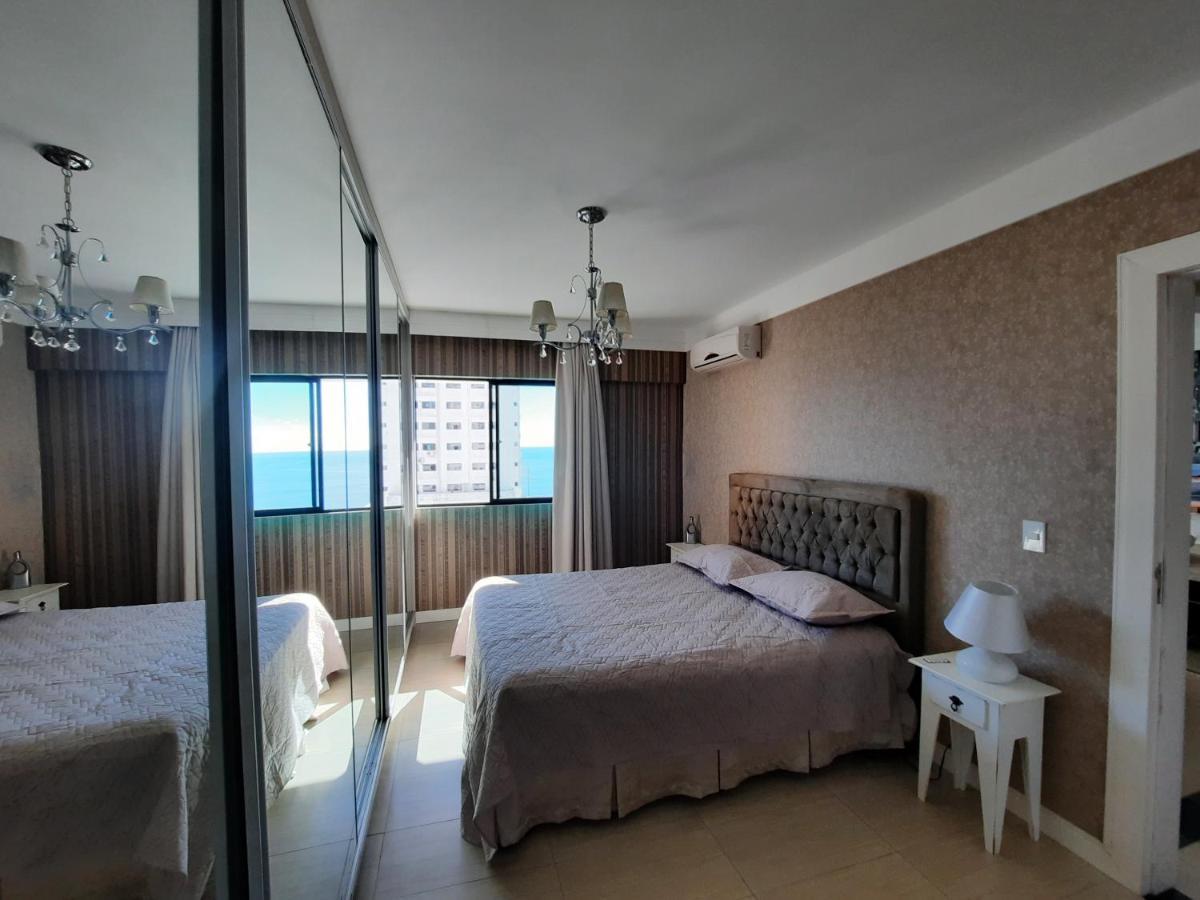 3 Suites Linda Vista Da Orla De Bc A 50M Da Praia - Somente Familiares Balneario Camboriu Dış mekan fotoğraf