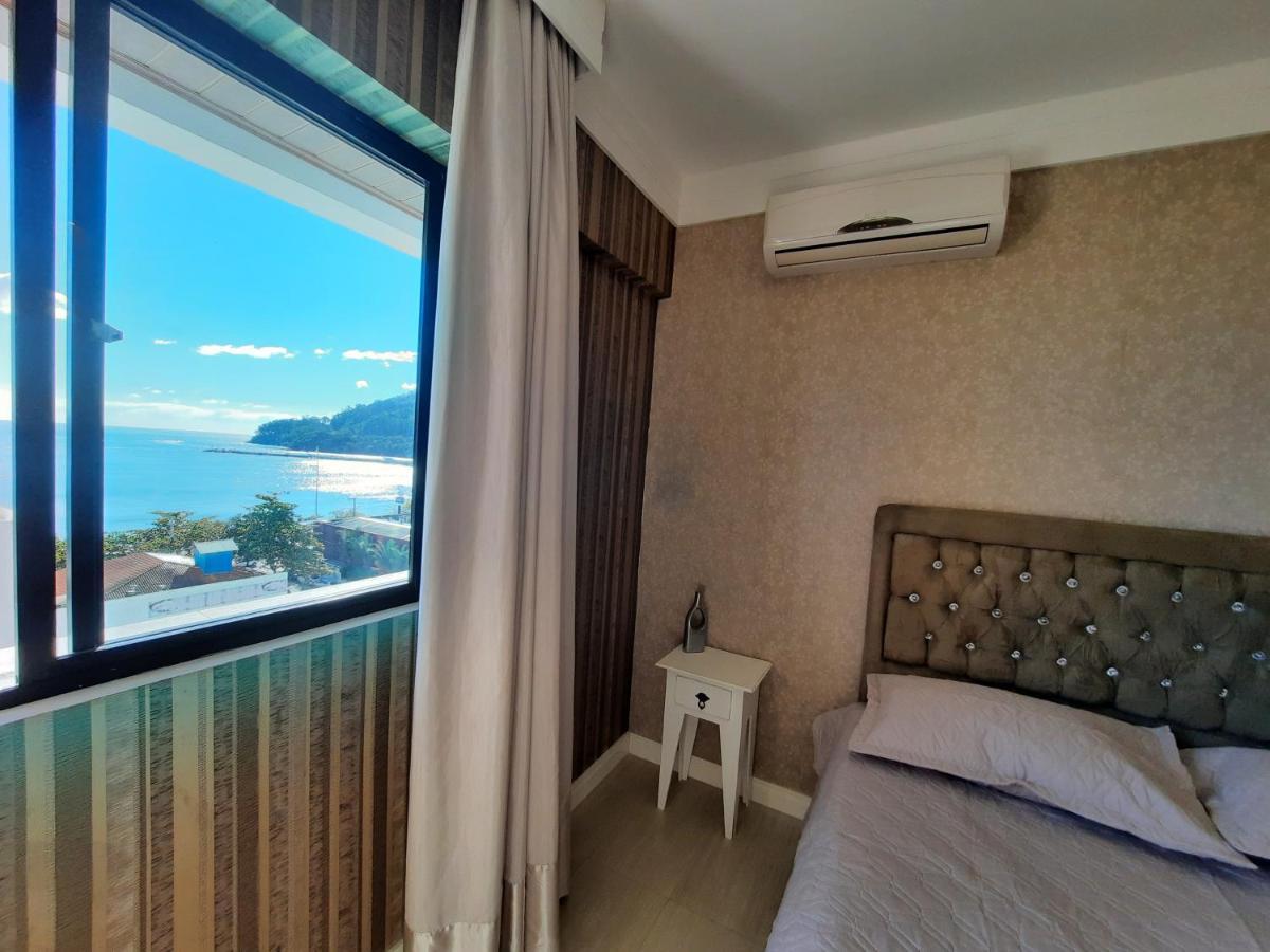 3 Suites Linda Vista Da Orla De Bc A 50M Da Praia - Somente Familiares Balneario Camboriu Dış mekan fotoğraf