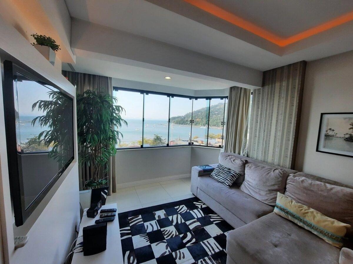 3 Suites Linda Vista Da Orla De Bc A 50M Da Praia - Somente Familiares Balneario Camboriu Dış mekan fotoğraf
