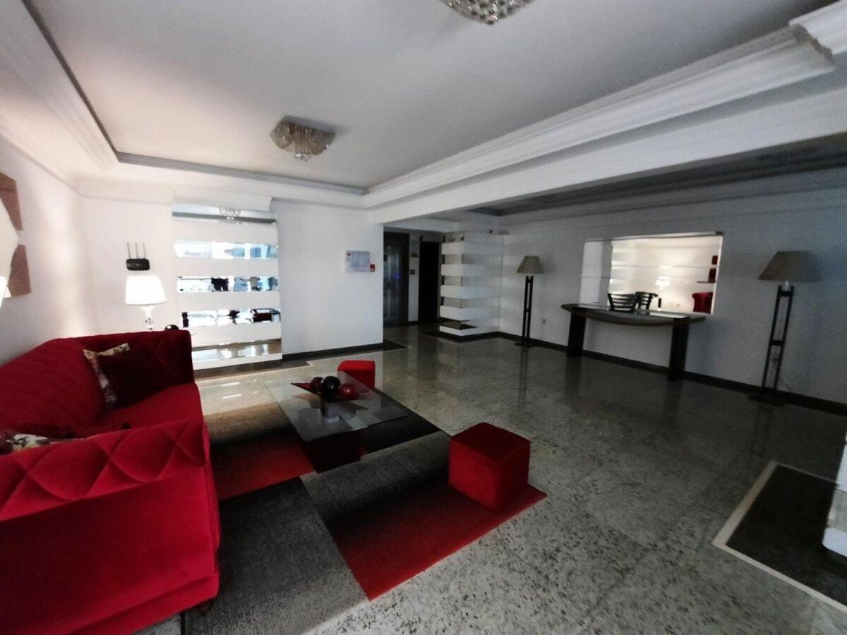 3 Suites Linda Vista Da Orla De Bc A 50M Da Praia - Somente Familiares Balneario Camboriu Dış mekan fotoğraf