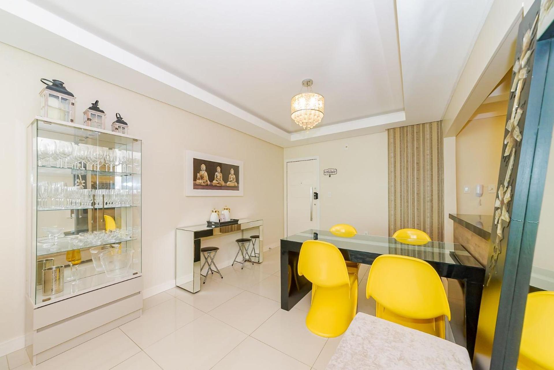 3 Suites Linda Vista Da Orla De Bc A 50M Da Praia - Somente Familiares Balneario Camboriu Dış mekan fotoğraf