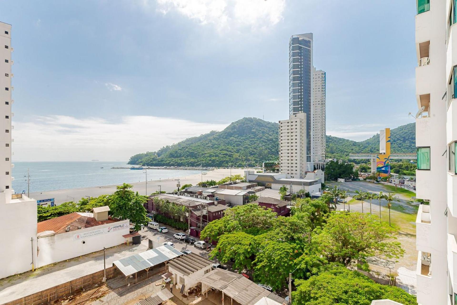 3 Suites Linda Vista Da Orla De Bc A 50M Da Praia - Somente Familiares Balneario Camboriu Dış mekan fotoğraf