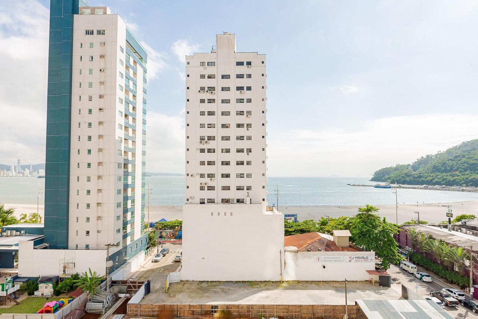 3 Suites Linda Vista Da Orla De Bc A 50M Da Praia - Somente Familiares Balneario Camboriu Dış mekan fotoğraf