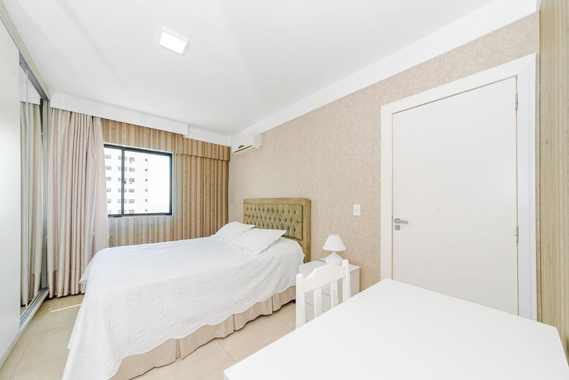 3 Suites Linda Vista Da Orla De Bc A 50M Da Praia - Somente Familiares Balneario Camboriu Dış mekan fotoğraf